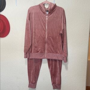 Felina Women's Dusty Rose Velour Hoodie And Pants Set. NWOT. Size XL.